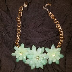 Pastel green flower necklace